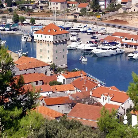 Apartment With A Parking Space Marina, Trogir - 1062