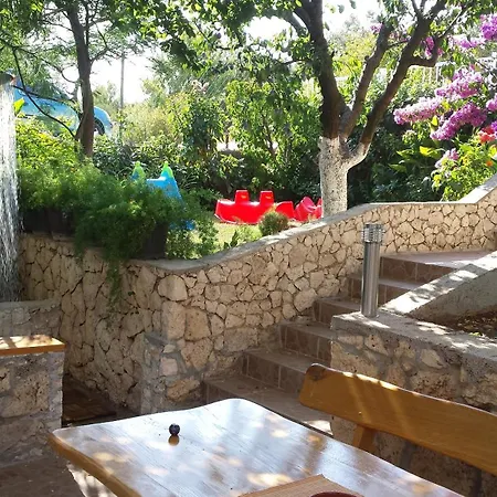 Apartamento With Parking Space Marina, Trogir - 1062 Marina (Bossoglina)